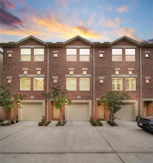 Primary Photo - 8705 Bryam St