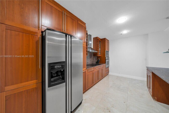 Building Photo - 201 Crandon Blvd