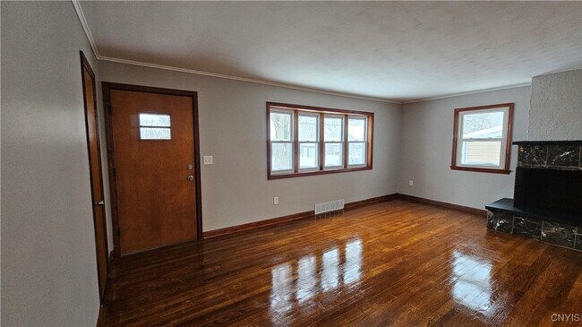 Building Photo - 56 Artillery Ln