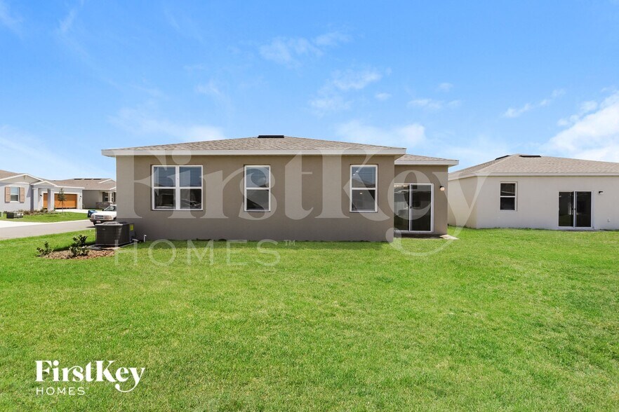 Building Photo - 438 Reina Wy