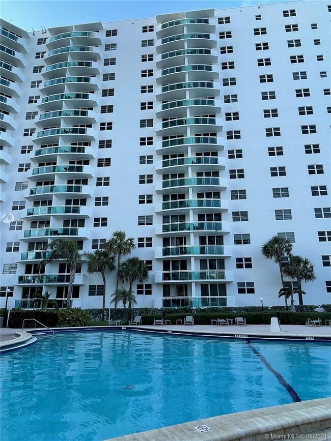 Building Photo - 3001 S Ocean Dr