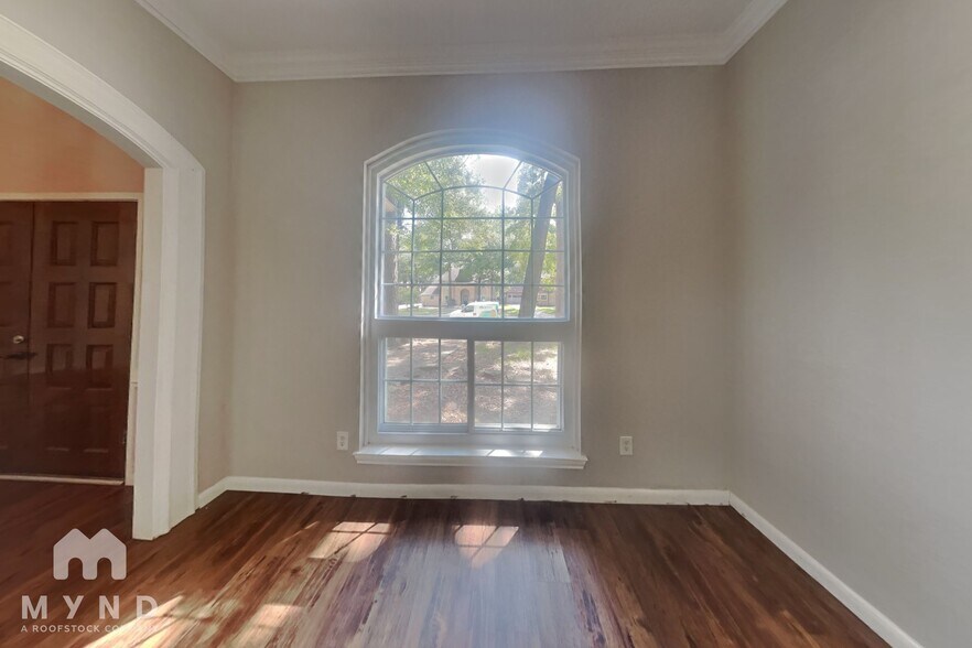 Building Photo - 16915 Misty Creek Dr