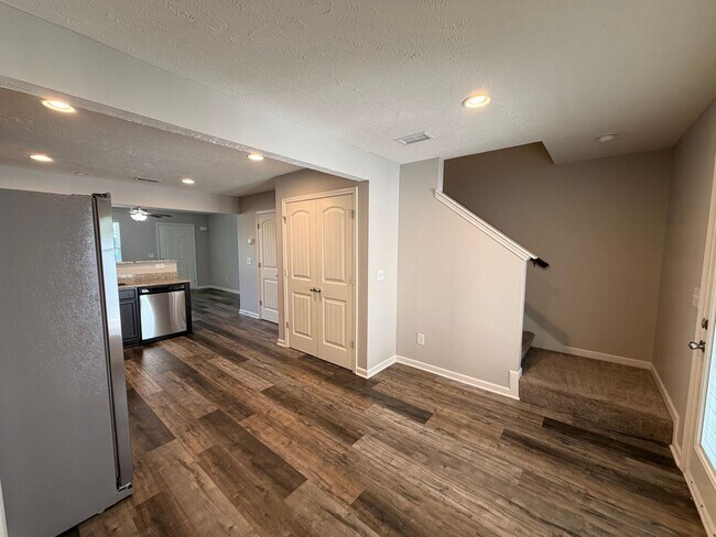 Building Photo - 1008 Tradition Trl