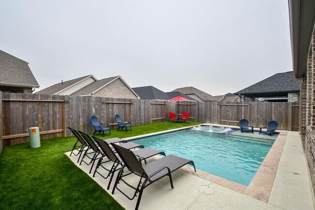 Building Photo - 31207 Birch Mills Dr