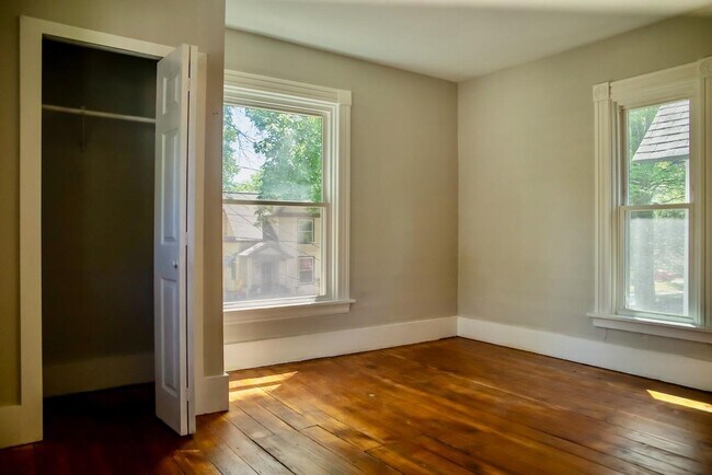 Building Photo - 51 Colfax St NE