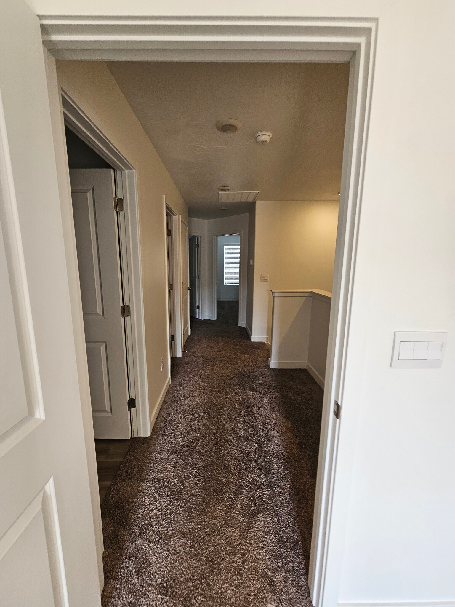 Building Photo - 3320 E Elkhorn Ln