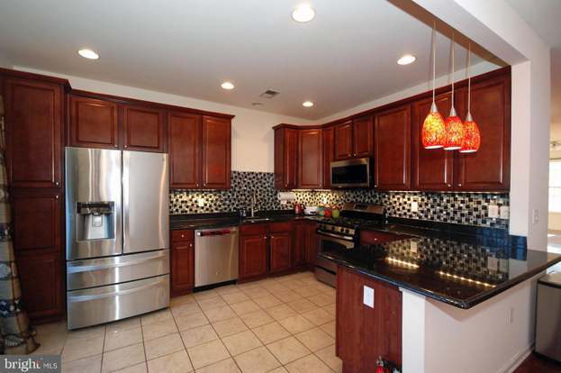 Building Photo - 2319 Berkshire Ln