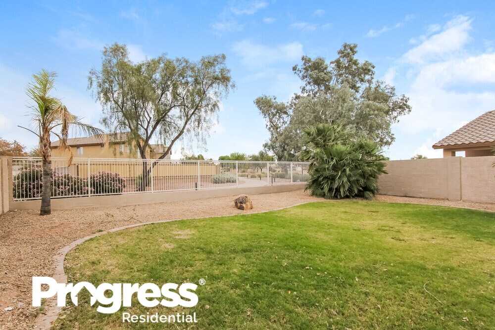 Building Photo - 17183 N 53rd Ave