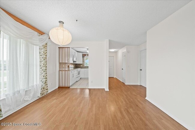 Building Photo - 201 St Lucie Ln