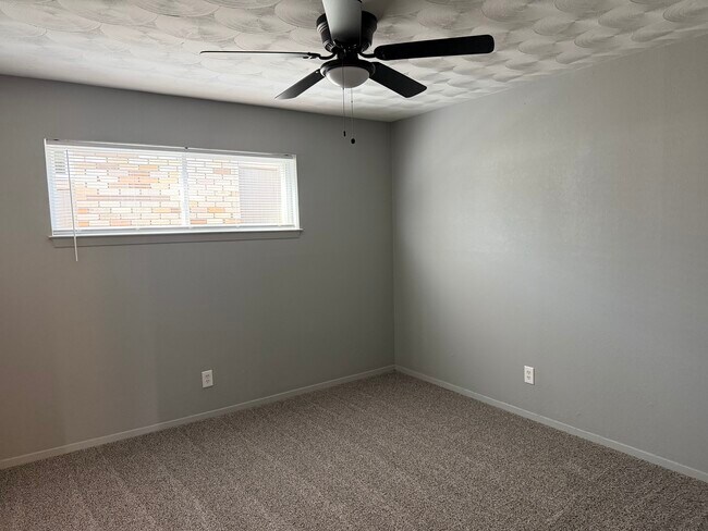 Building Photo - Pine Street Terrace