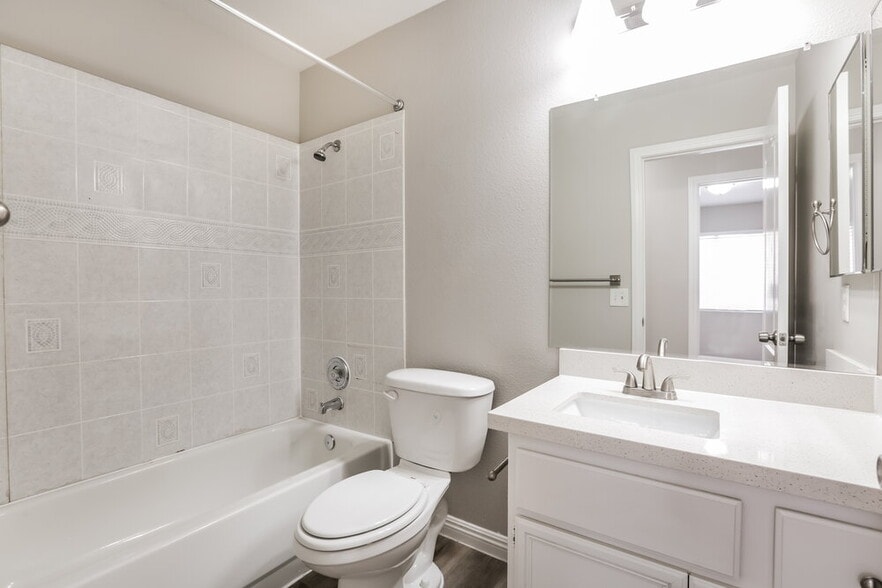 Building Photo - 1916 Fossil Butte Way