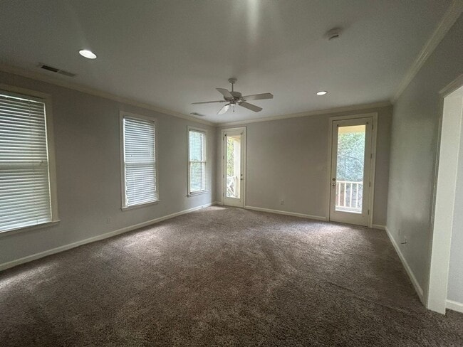 Building Photo - Great Location, close to Everything Harbor Town. Overlooks pond Beautiful view!  Pets allowed wit...