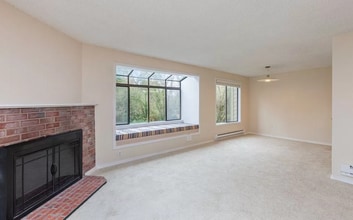 Building Photo - 2 Bedroom 1.75 Bath Condo in Lynnwood