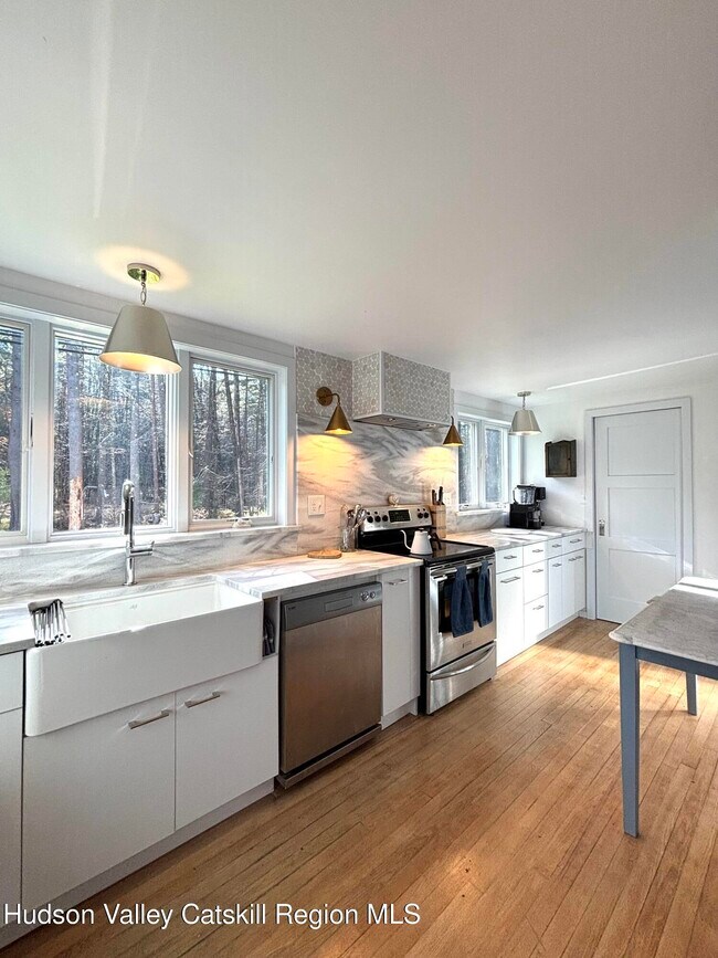 Building Photo - 299 Wittenberg Rd