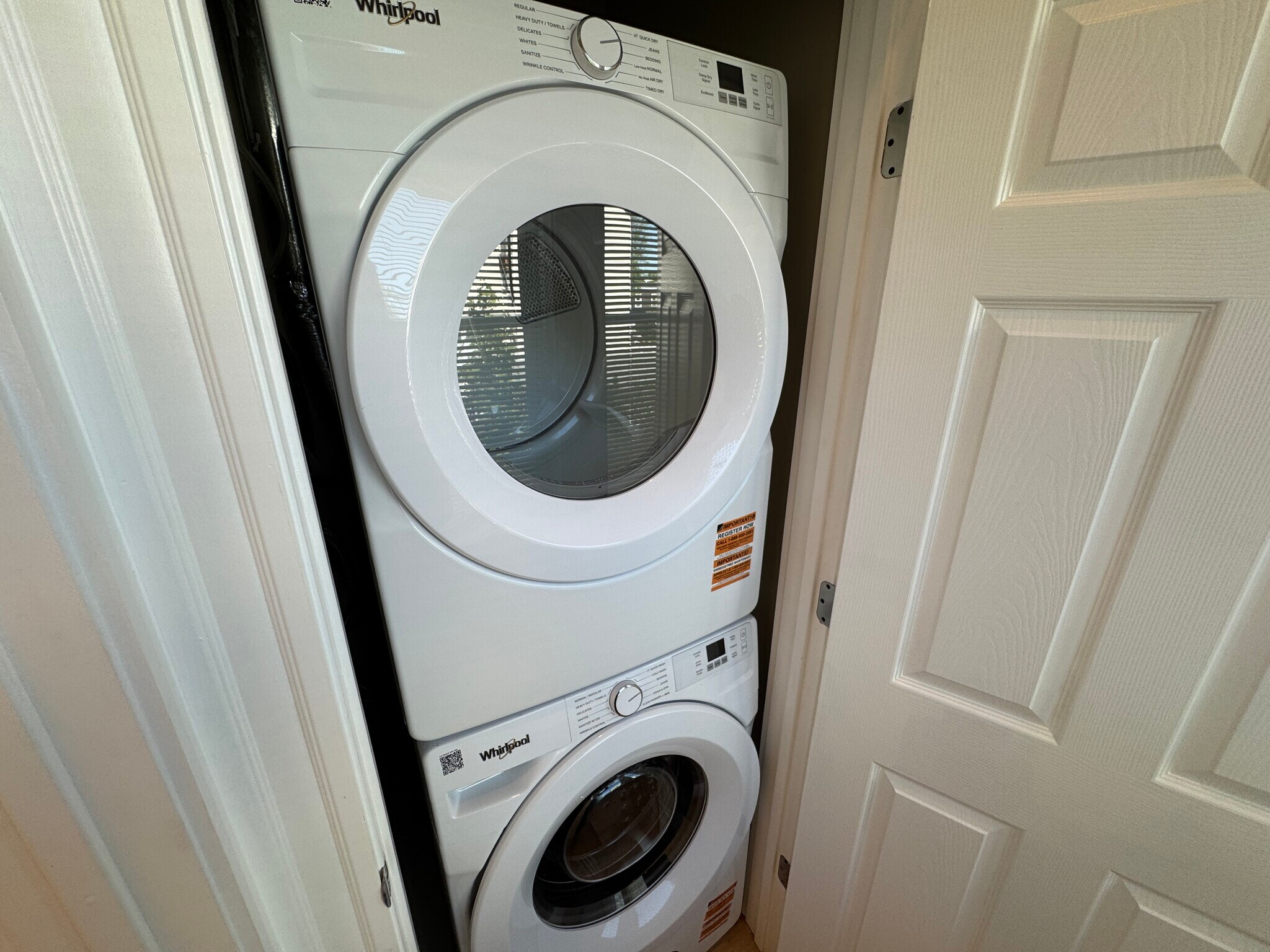 Building Photo - 31 Cameron Ave