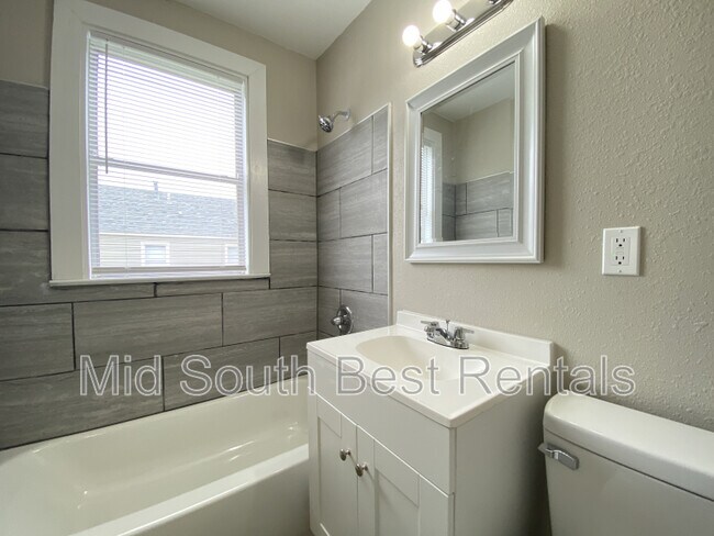 Building Photo - 804 Jane Dr