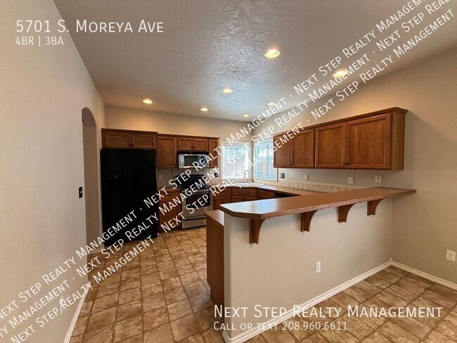 Building Photo - 5701 S Moreya Ave
