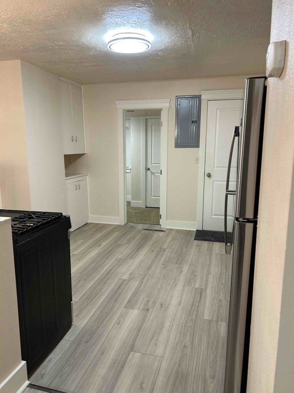 Building Photo - 269 S 400 W