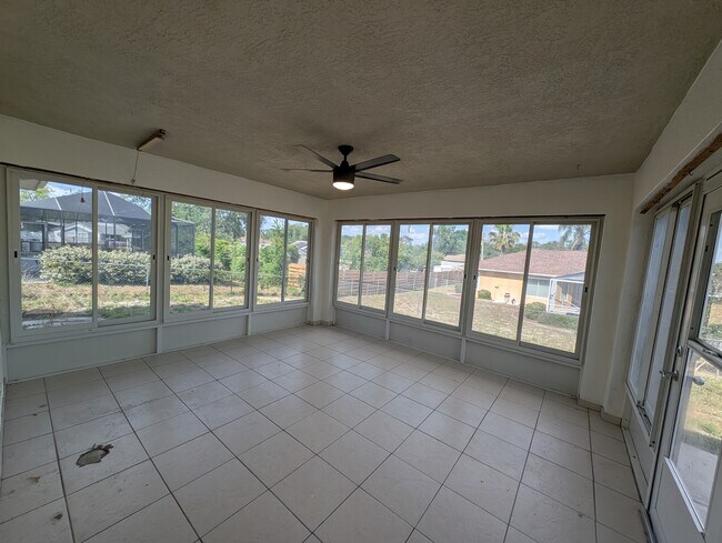 Building Photo - 1148 Aladdin Rd