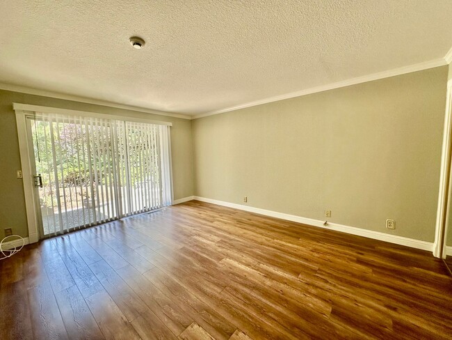 Building Photo - Single Story Home with Sparkling Pool, Large Spacious Lot with Top Schools! Monte Sereno/Los Gato...