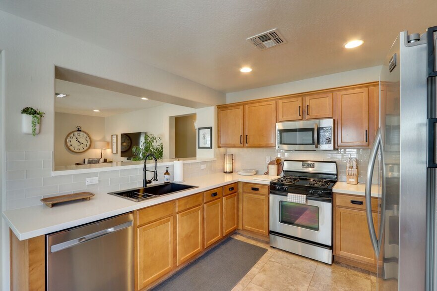 Building Photo - 22303 Bishop Dr