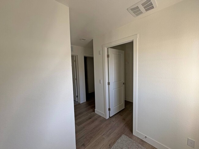 Building Photo - 1700 S State St