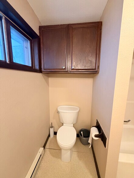 Building Photo - 1521 S 33rd St