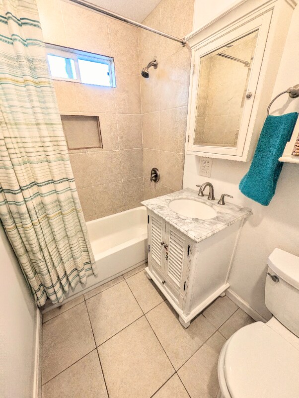 Building Photo - 365 Elkwood Ave