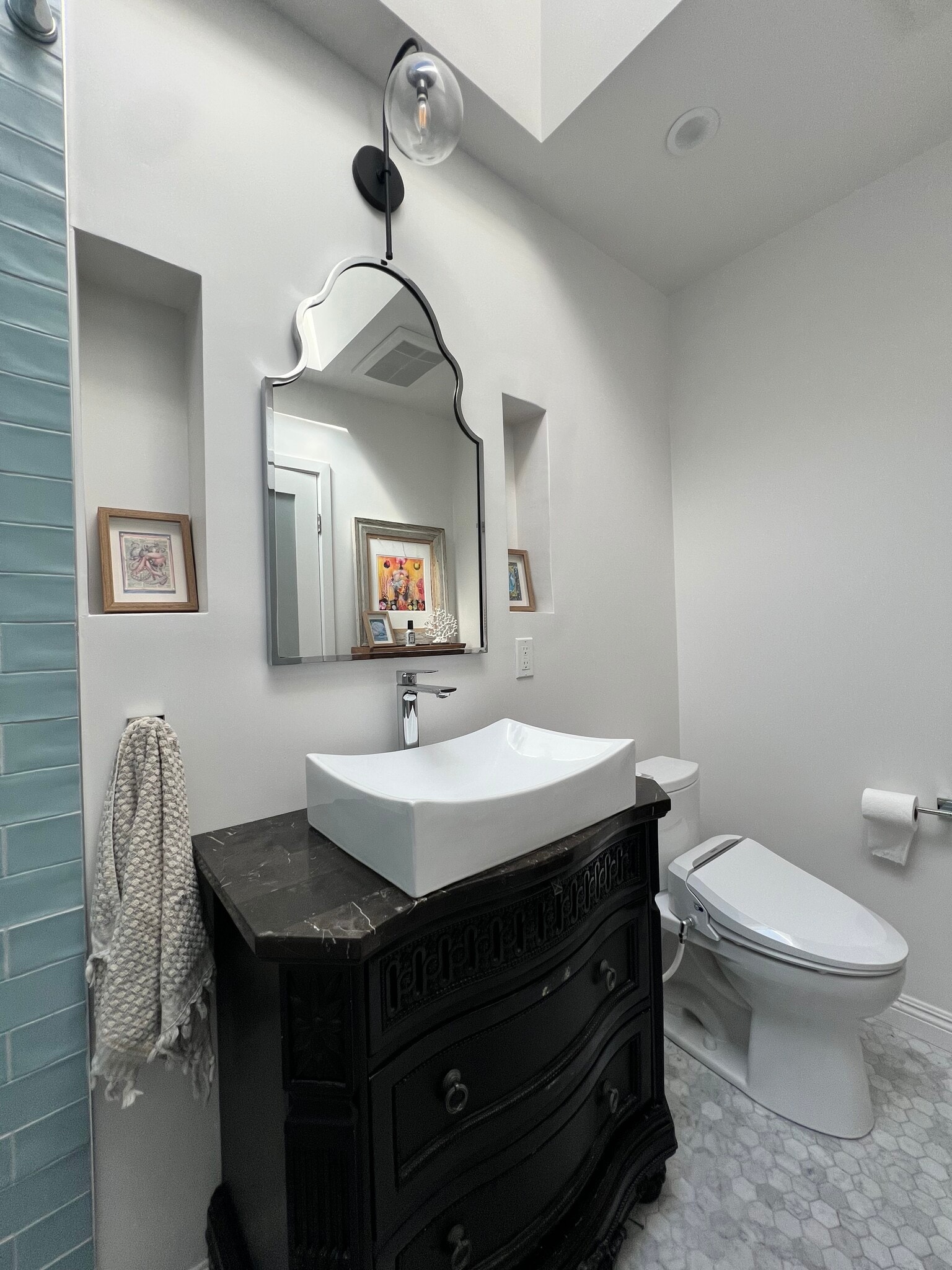 hallway bathroom - 532 W 40th St