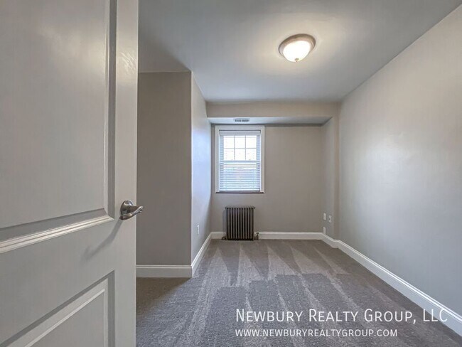 Building Photo - 104 W Steuben St