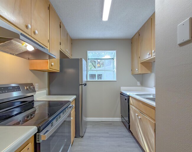 Building Photo - 2415 Talco Hills Dr