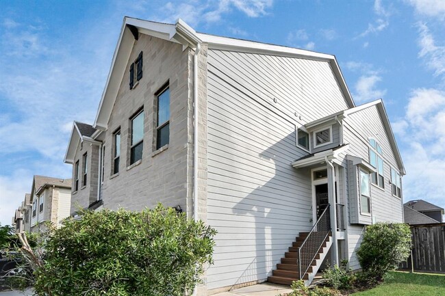 Building Photo - 2518 Terrace Point Dr