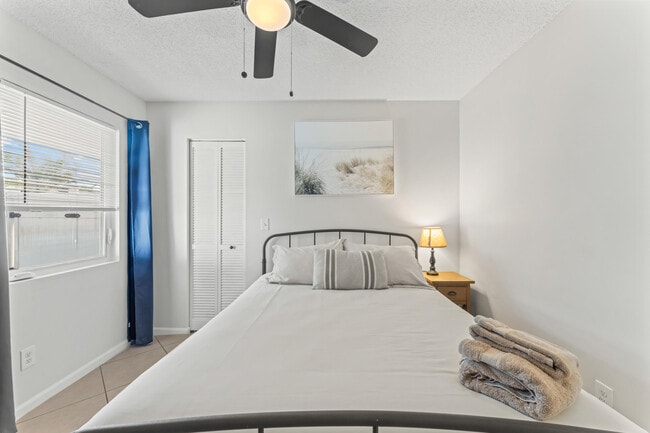 Building Photo - 8745 Sol Terrace