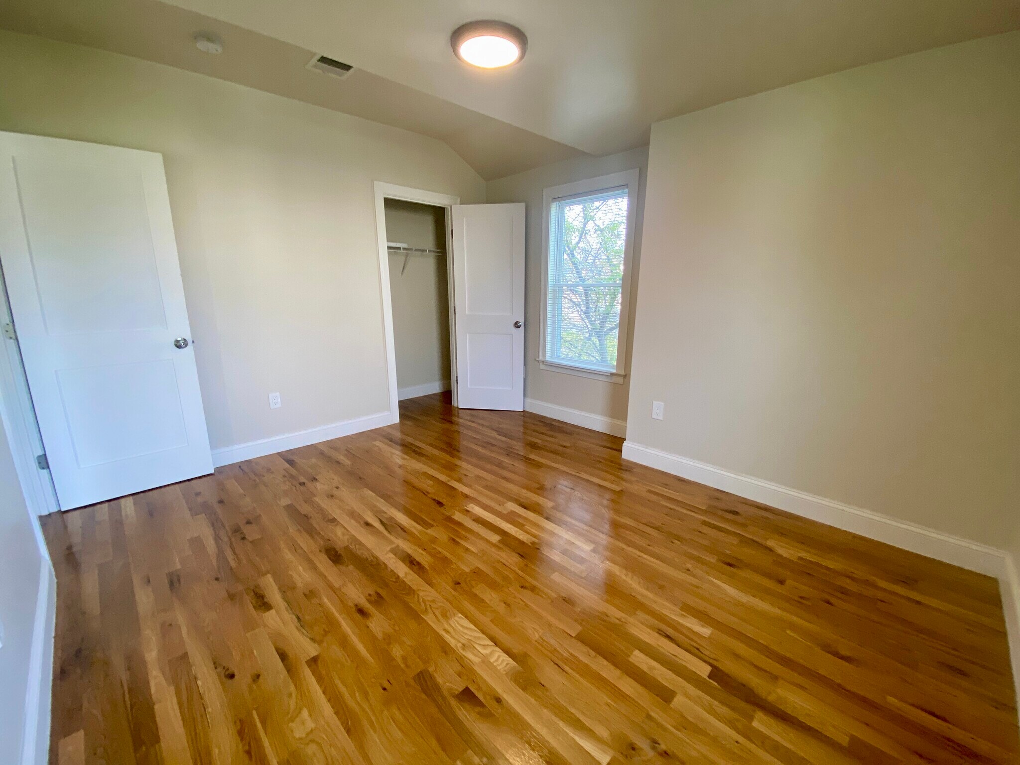 Building Photo - 96 Willis Ave