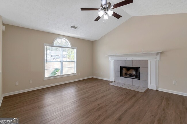 Building Photo - 3862 Chase Dr