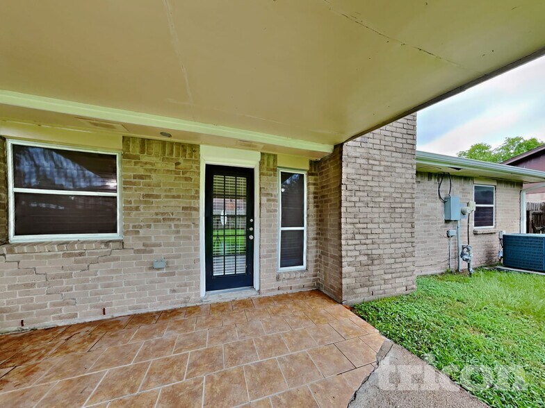 Building Photo - 16231 Cypress Point Dr