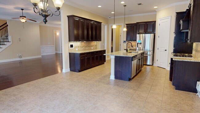 Building Photo - 170 S Charleson Crossing