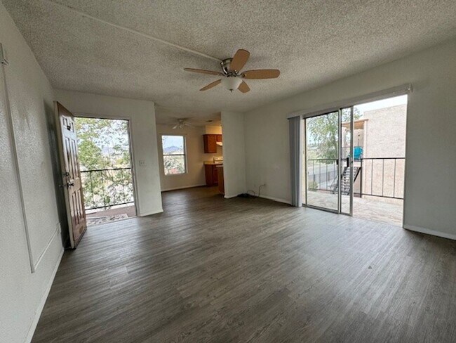 Building Photo - 2 BR Condo near Chaparral Golf & Rotary Park