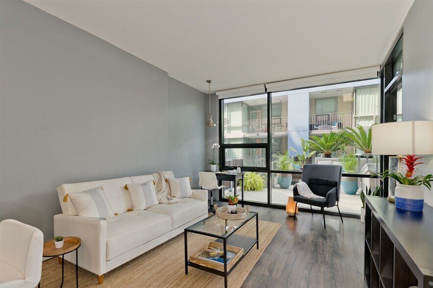 Building Photo - 350 11th Ave