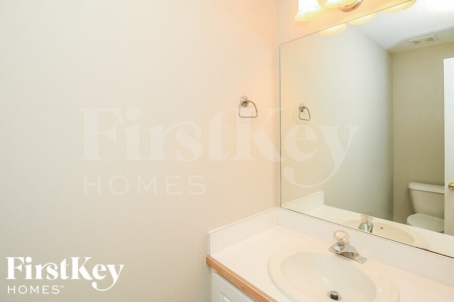 Building Photo - 142 Riva Ridge Ln