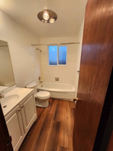 Building Photo - 2820 SE 31st Ave