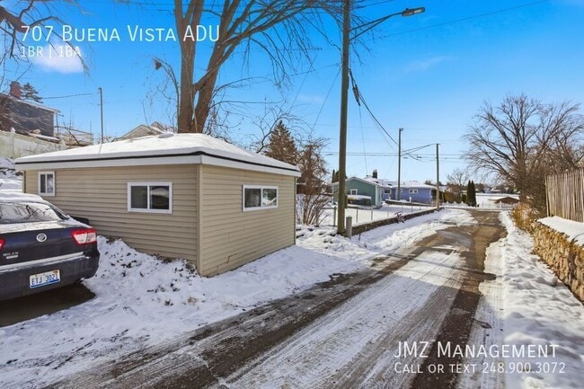 Building Photo - 707 Buena Vista Ave