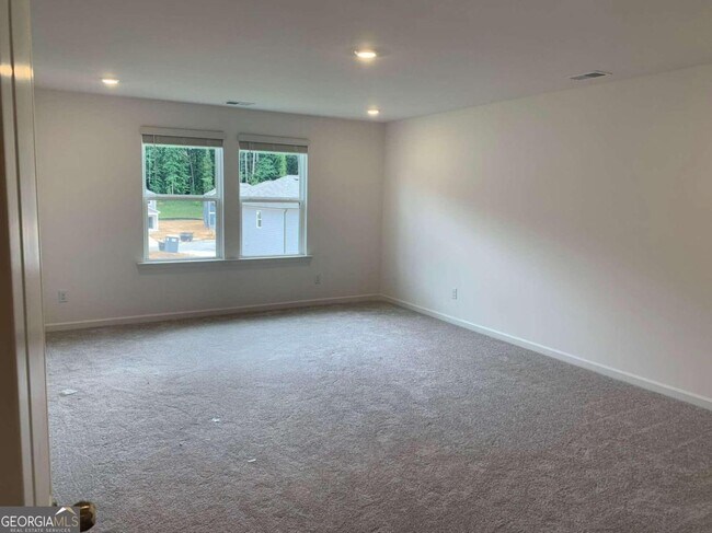 Building Photo - 200 Dragon Dr