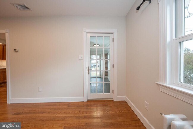 Building Photo - 28 Orchard Ln