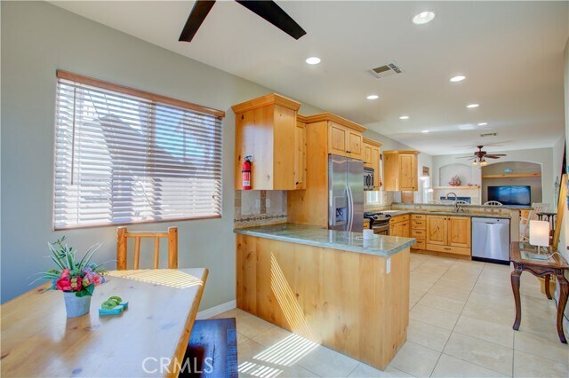 Building Photo - 32902 Cedar Dr