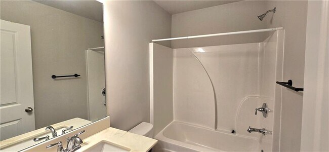 Building Photo - 631 Justins Pl Ln