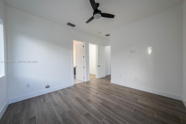 Building Photo - 12190 Rhino Oaks Dr