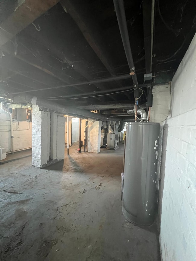 Building Photo - 836 E 156th St