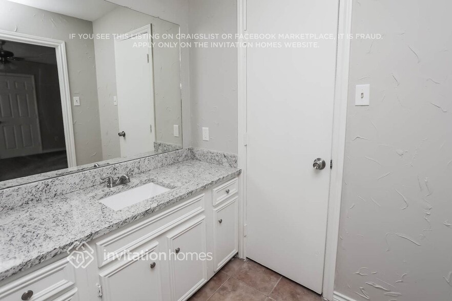 Building Photo - 2311 Statler Dr