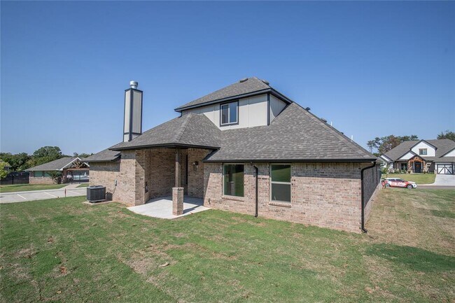 Building Photo - 8800 Tyrion Dr